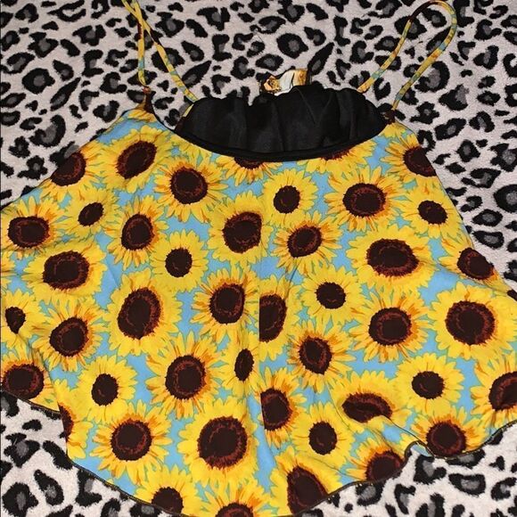 Sunflower top  - Picture 1 of 3